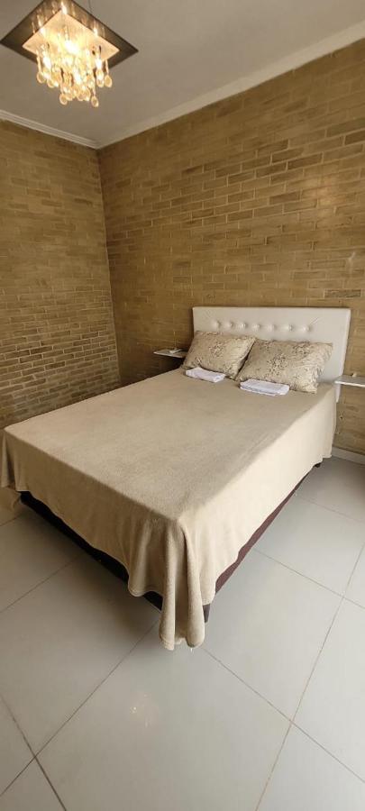 Sobrado 2 Amplo E Confortavel Em Condominio Corumba Ngoại thất bức ảnh